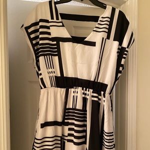 Black and white patterned dress